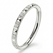 Titanium Segmented Clicker With Cubic Zircons, Diamond Cut Rim - Circle - Piercing Planet