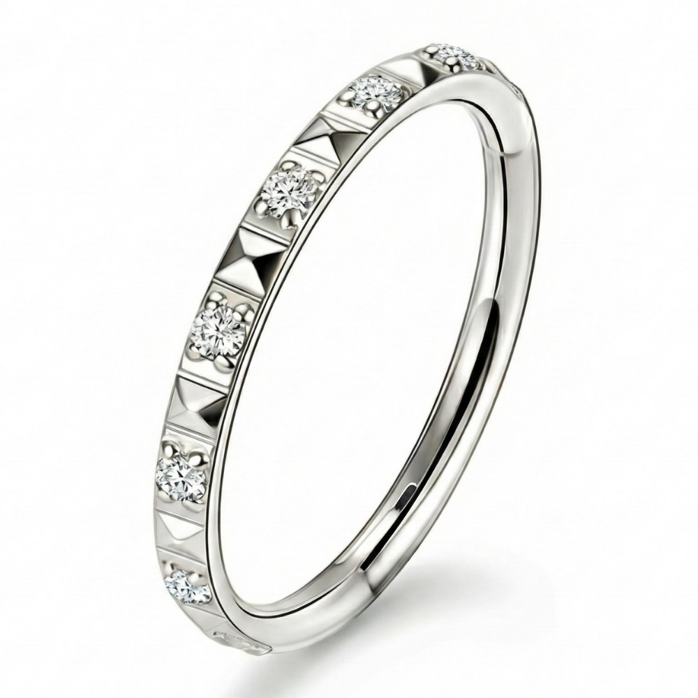 Titanium Segmented Clicker With Cubic Zircons, Diamond Cut Rim - Circle - Piercing Planet