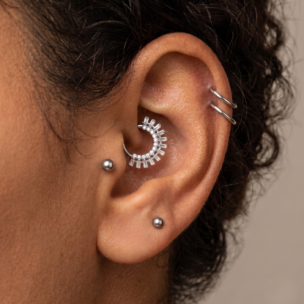 Titanium Clicker Segmented Sparkle Cubic Zirconia model