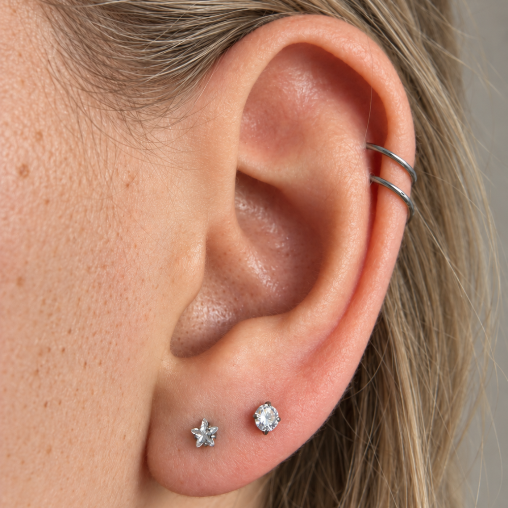 Labret with a star and cubic zirconia on the ear